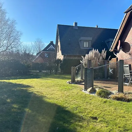 Haus Snoerre 度假居 Böhl